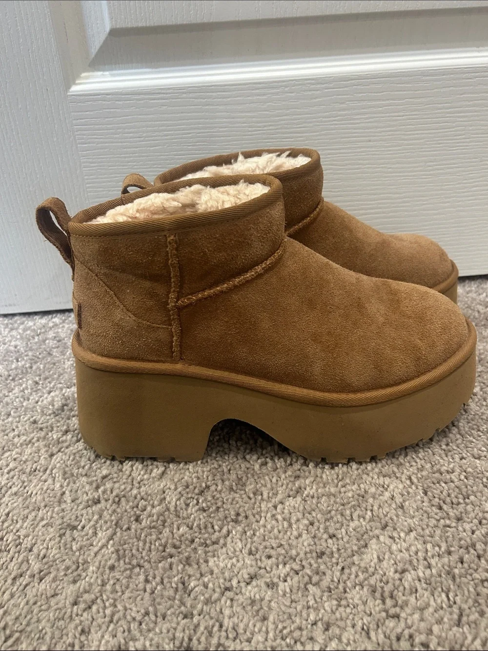 UGG® Classic Ultra Mini New Heights Platform Boot (Women), Size 8